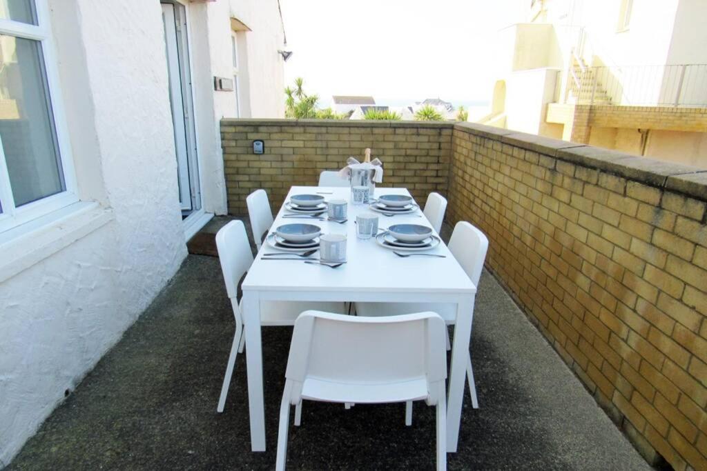 Plas Darien-3 Bed Apt- Sea Views - Sleeps 5 Trearddur Extérieur photo