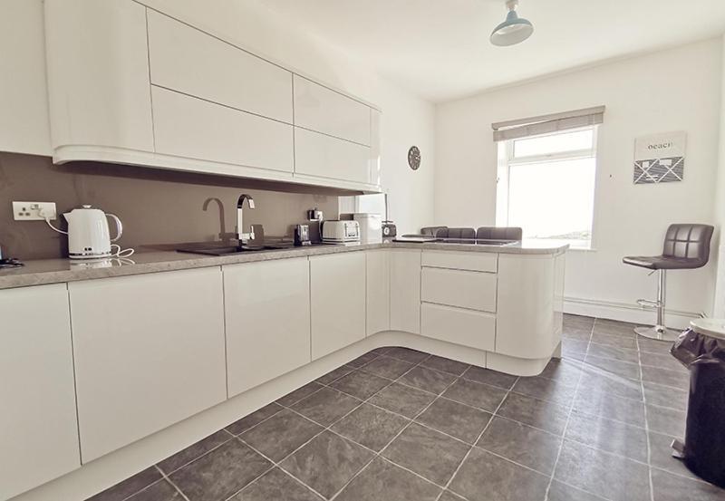 Plas Darien-3 Bed Apt- Sea Views - Sleeps 5 Trearddur Extérieur photo