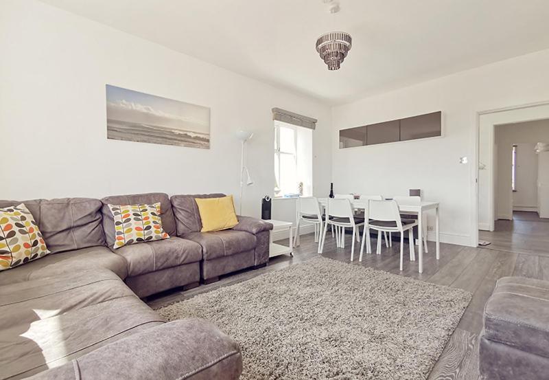 Plas Darien-3 Bed Apt- Sea Views - Sleeps 5 Trearddur Extérieur photo